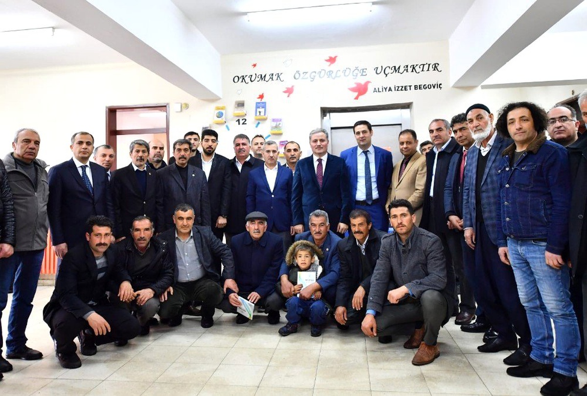 Mahalle toplantısı düzenlenip okul ziyaret edildi