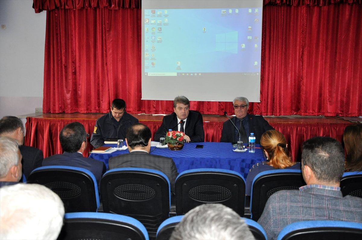 Malkara Kaymakamı Karahan, muhtarların sıkıntılarını dinledi
