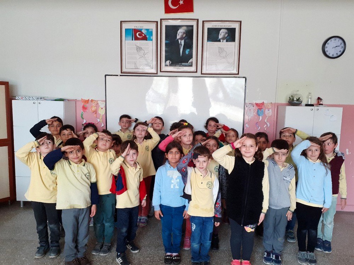 Minik öğrencilerden Mehmetçiğe anlamlı destek