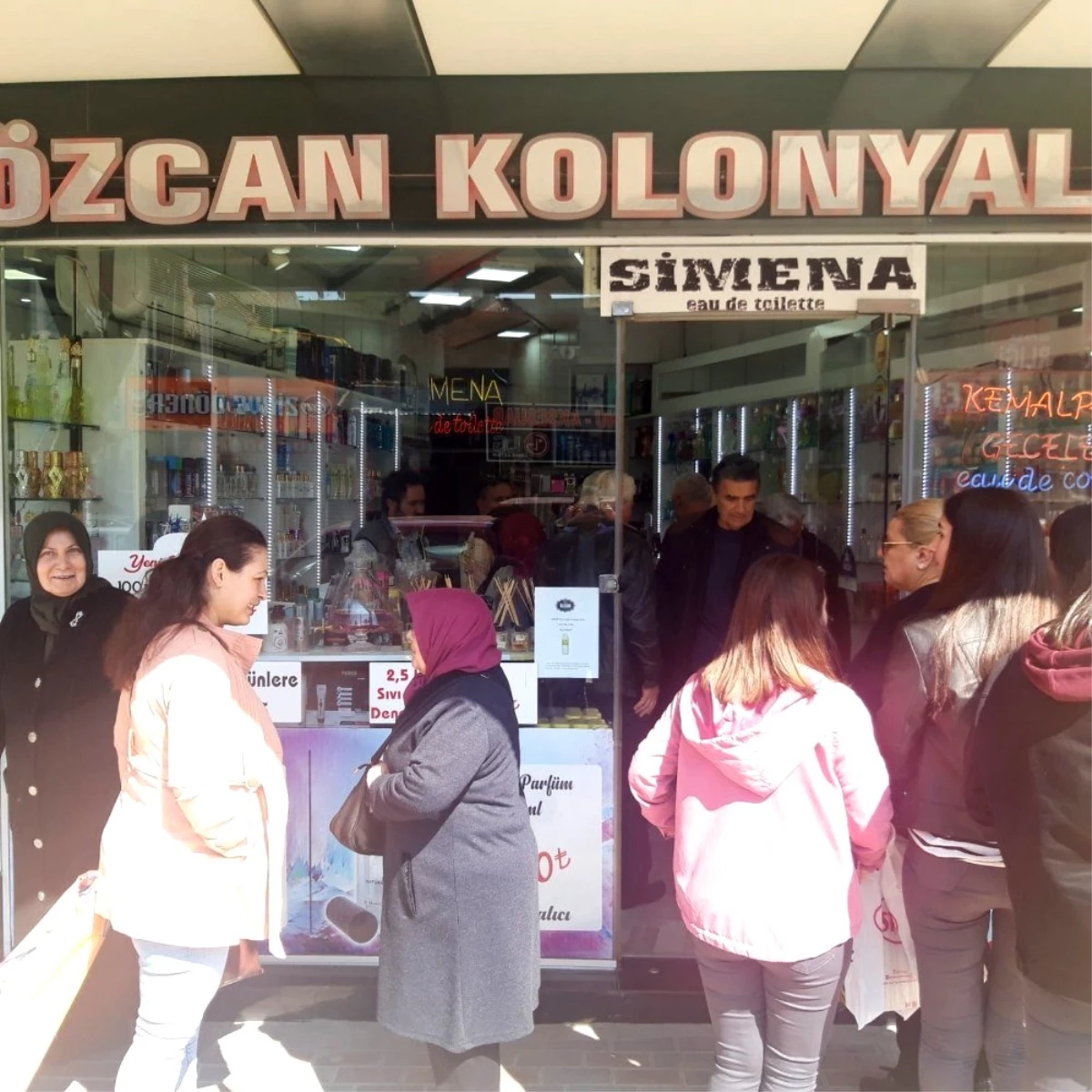 Mustafakemalpaşa\'da kolonya satışları patladı