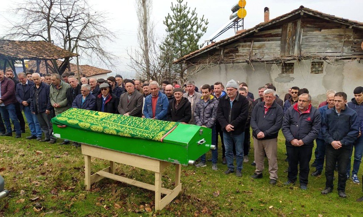 Öldürülen emekli istihbaratçı Tokat\'ta toprağa verildi