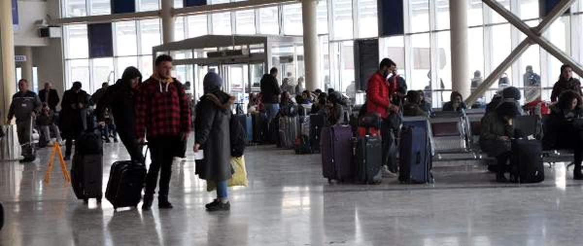 Otobüs terminallerinde \'koronavirüs\' önlemi ve yoğunluğu