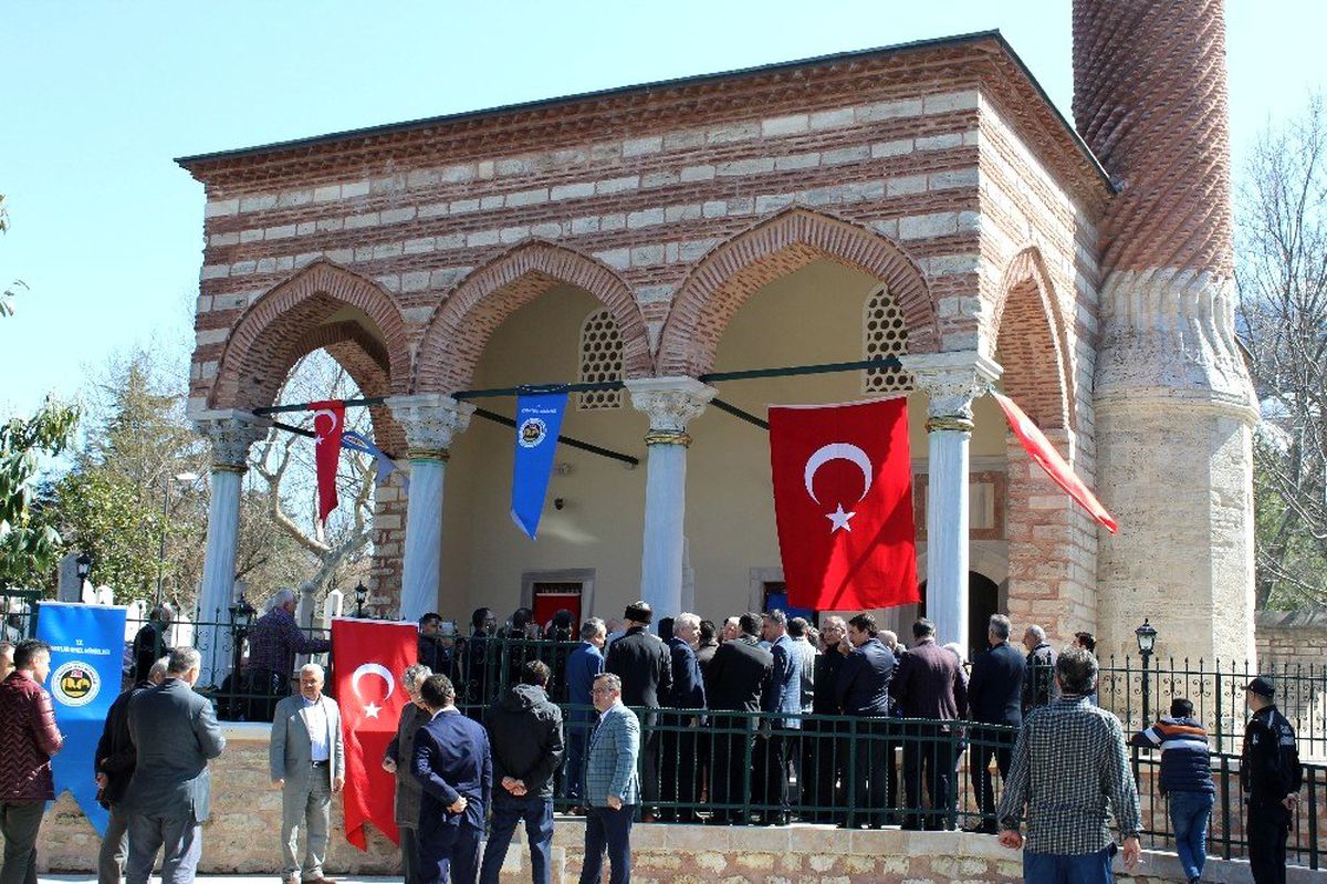 Restorasyonu tamamlanan Burmalı Mescit ibadete açıldı