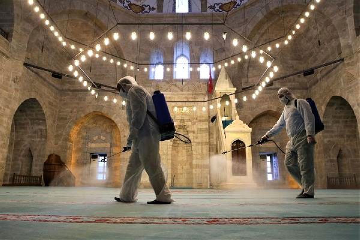 Tokat\'ta, camiler dezenfekte edildi