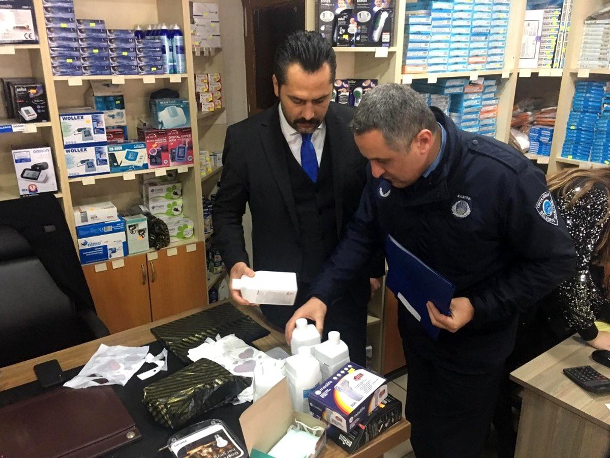 Trabzon\'da zabıta ekipleri korona fırsatçılarına göz açtırmıyor