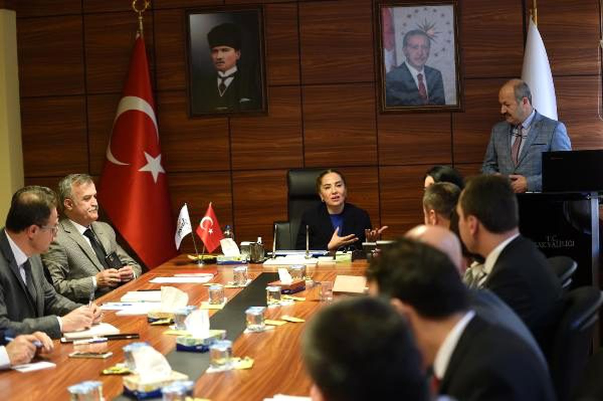 Uşak\'ta gözlem altındaki 12 kişinin koronavirüs sonucu negatif