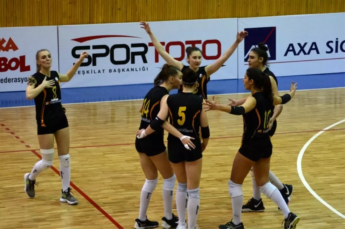 Vakıfbank ve Kayseri OSB Teknik Koleji 1. Lige yükseldi