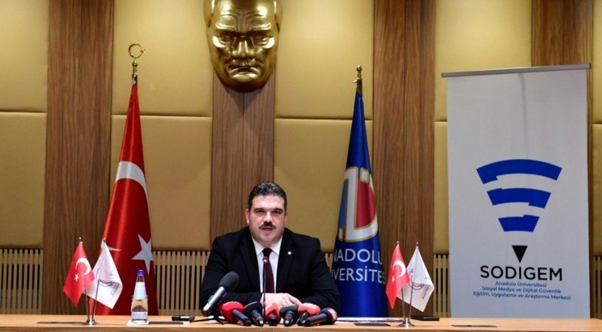 Anadolu Üniversitesi SODİGEM, tatil döneminde öğrenimin kesilmemesi için EBA\'yı anlattı