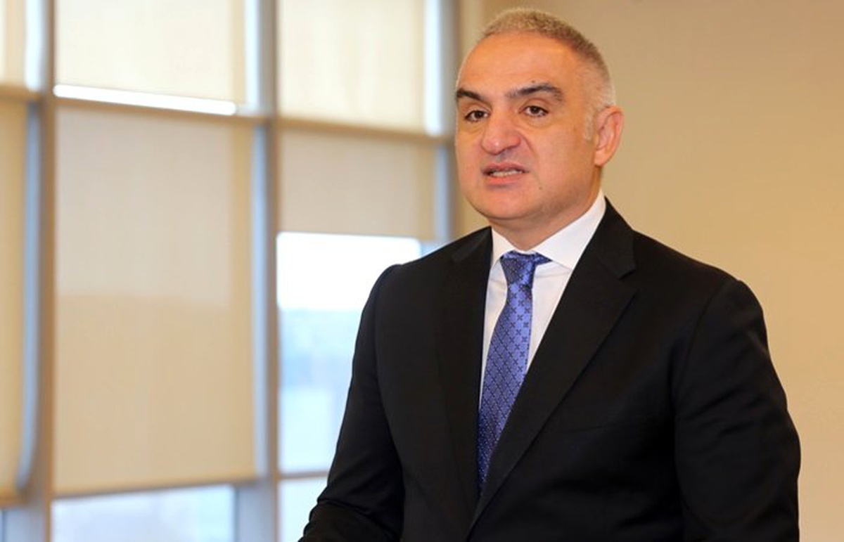 Bakan Ersoy: Özel tiyatrolara destek olacağız