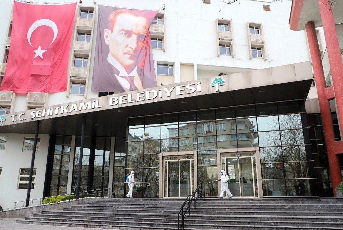 Belediye binası dezenfekte edildi