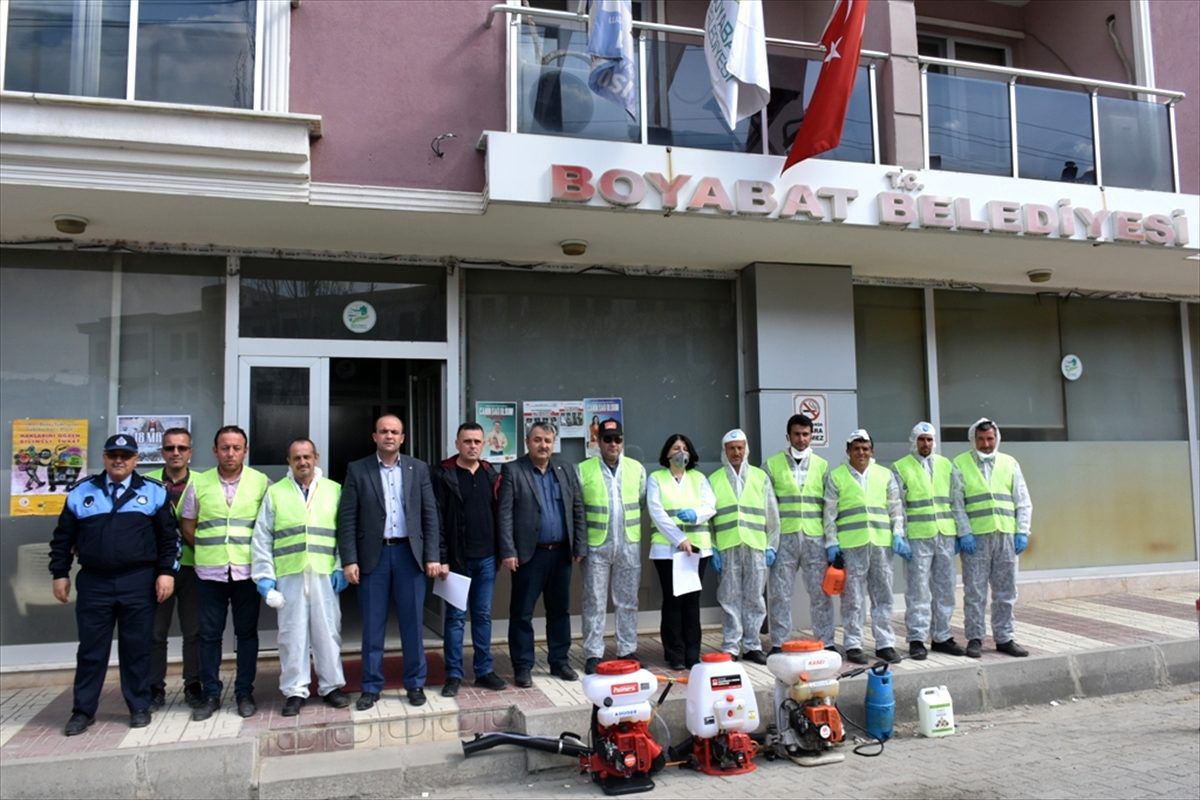 Boyabat\'ta yeni tip koronavirüse karşı dezenfekte çalışması