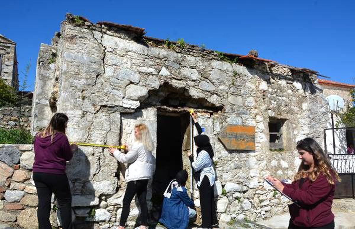 Datça\'da depremden etkilenen mahalle, tasarım projeleriyle yenileniyor