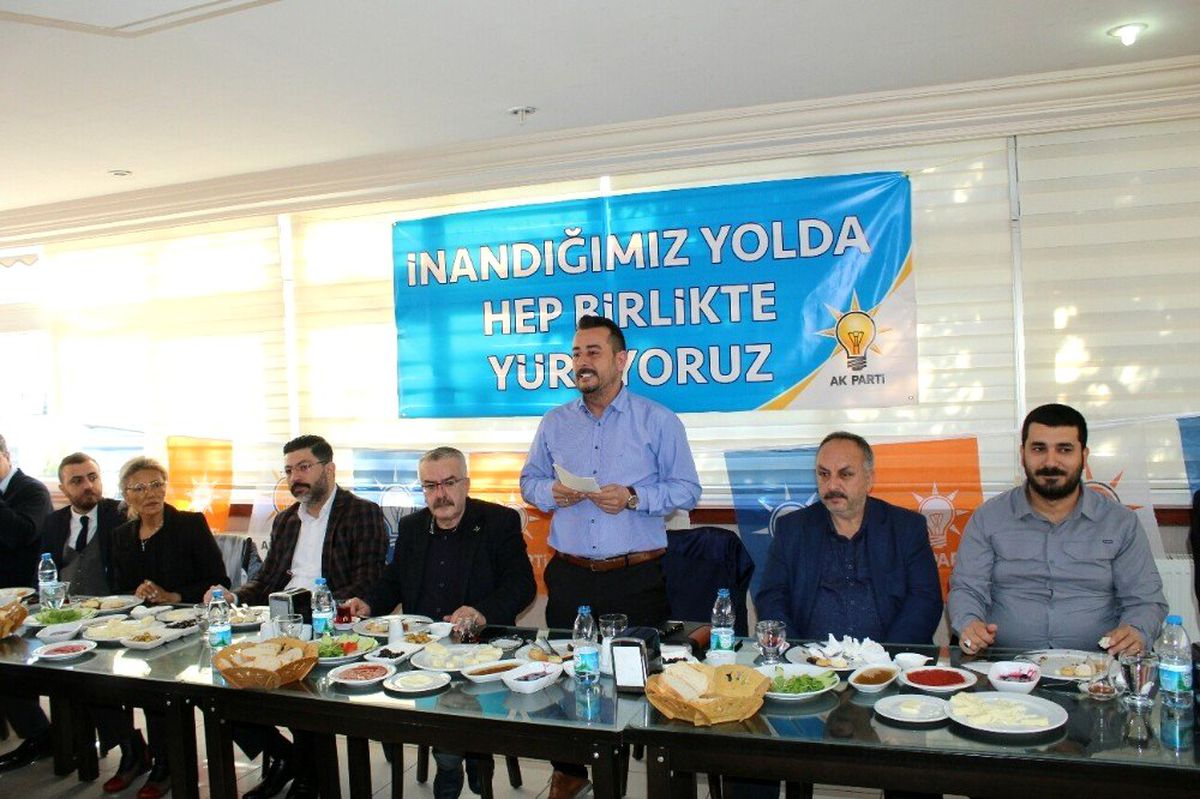 Edremit AK Parti\'den birlik ve beraberlik toplantısı