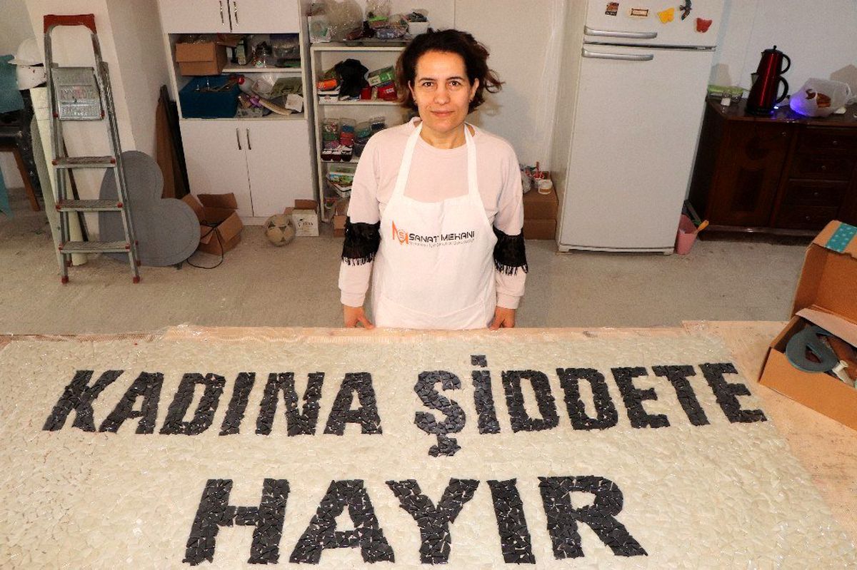 Ekmeğini taştan çıkaran kadınlar