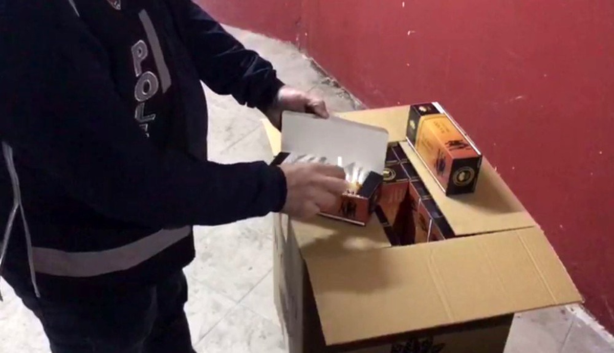 Esenyurt\'ta kaçak nargile tütünü operasyonu: 6 gözaltı