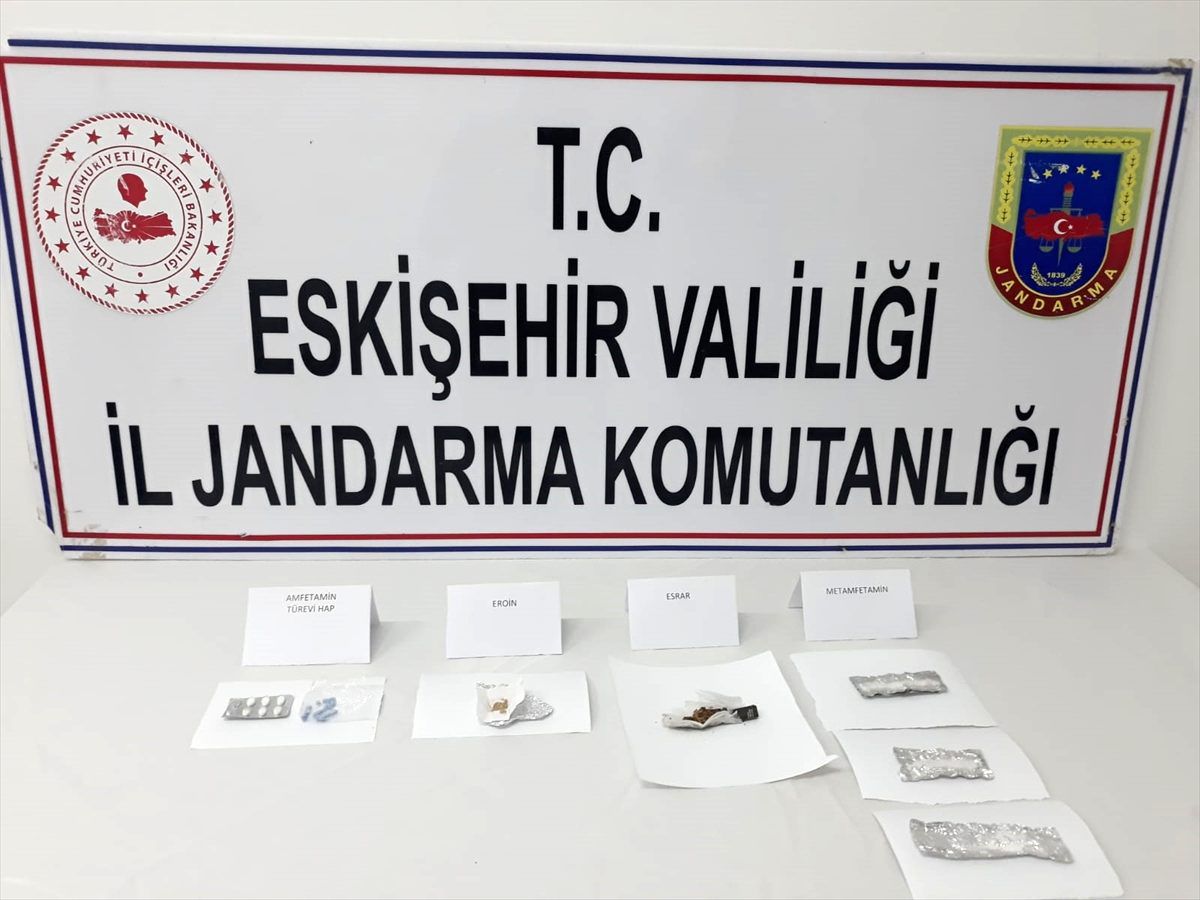 Eskişehir\'de uyuşturucu operasyonunda 5 şüpheli yakalandı