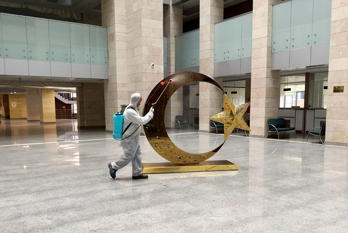 İstanbul Bölge İdare Mahkemesi, koronavirüse karşı dezenfekte edildi