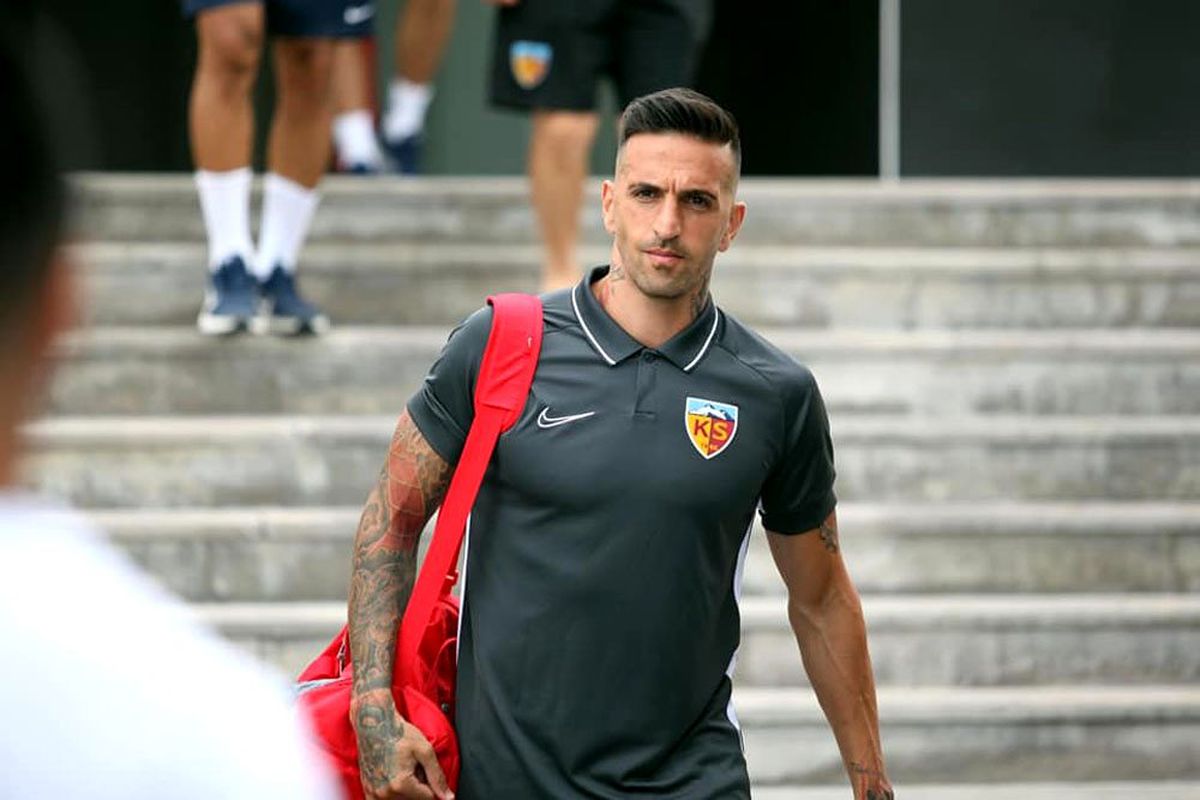 Kayserispor\'da Lopes\'e korona virüs engeli!
