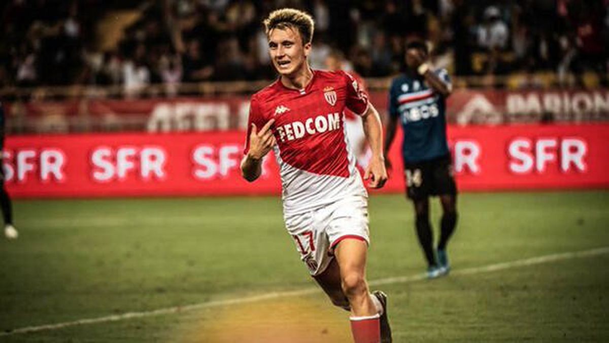 Monaco\'da Aleksandr Golovin\'in sözleşmesi uzatıldı