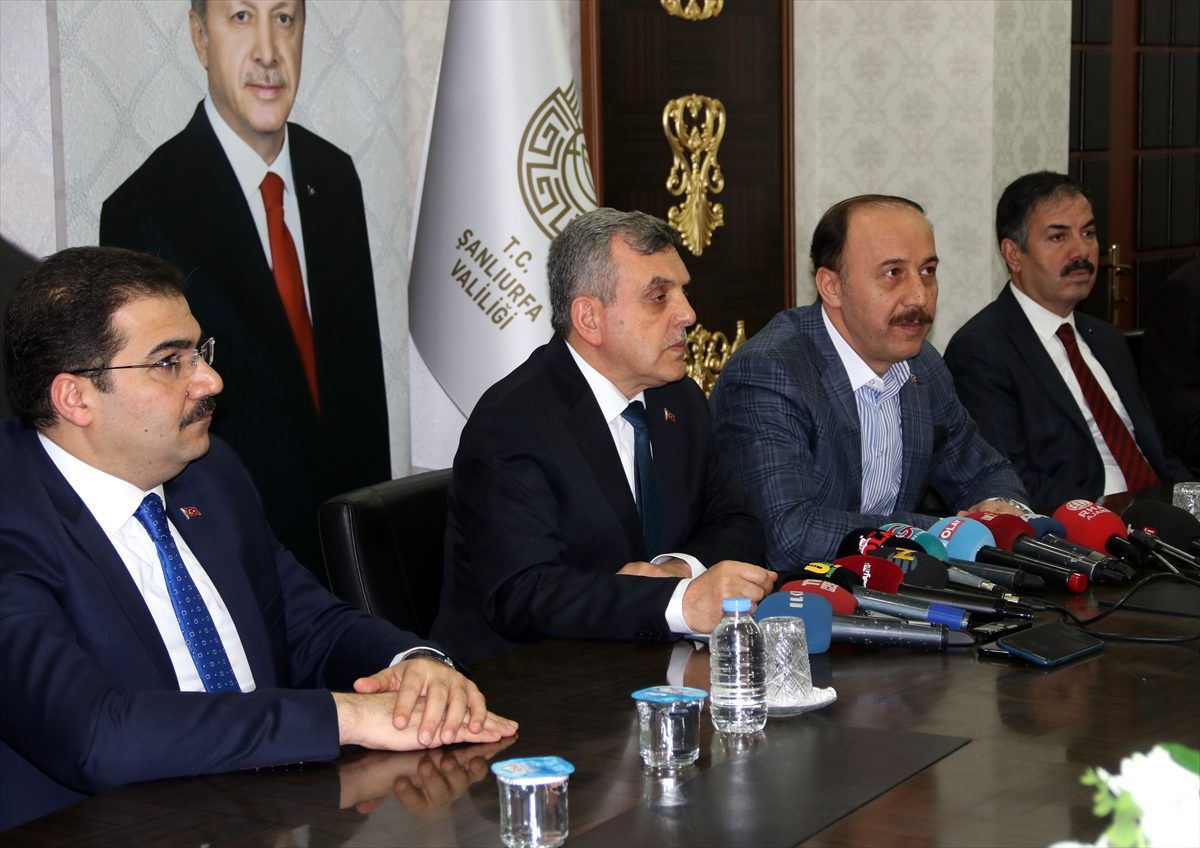Şanlıurfa Valiliğinde "koronavirüs tedbirleri" toplantısı yapıldı