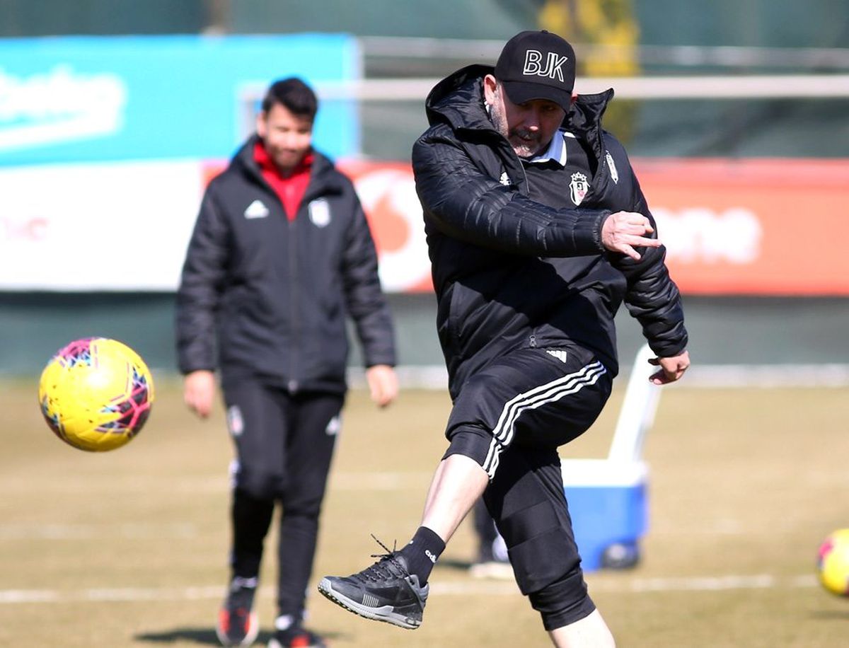 Sergen Yalçın, Terim\'e karşı ilk peşinde