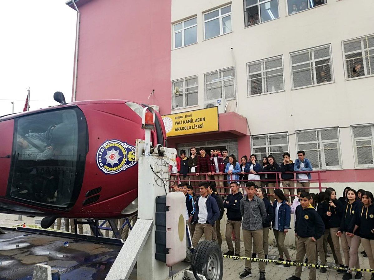 Silopi\'de öğrencilere simülasyon aracı ile uygulamalı eğitim verildi