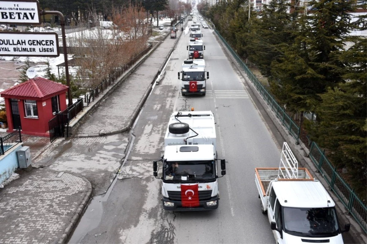 Tatvan Belediyesi 13 yeni hizmet aracı aldı