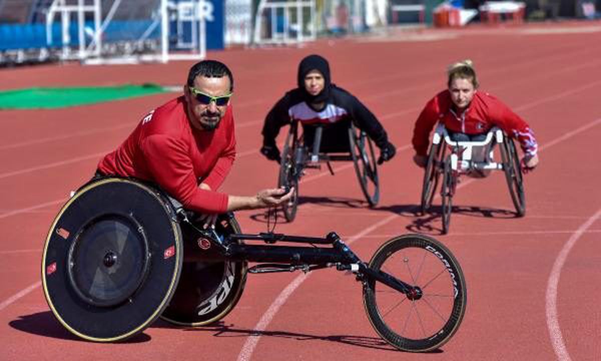 Tekerlekli sandalyede rakip tanımayan Türk