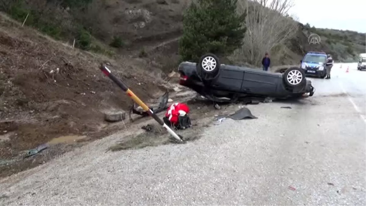 Tokat\'ta devrilen otomobildeki iki kişi yaralandı