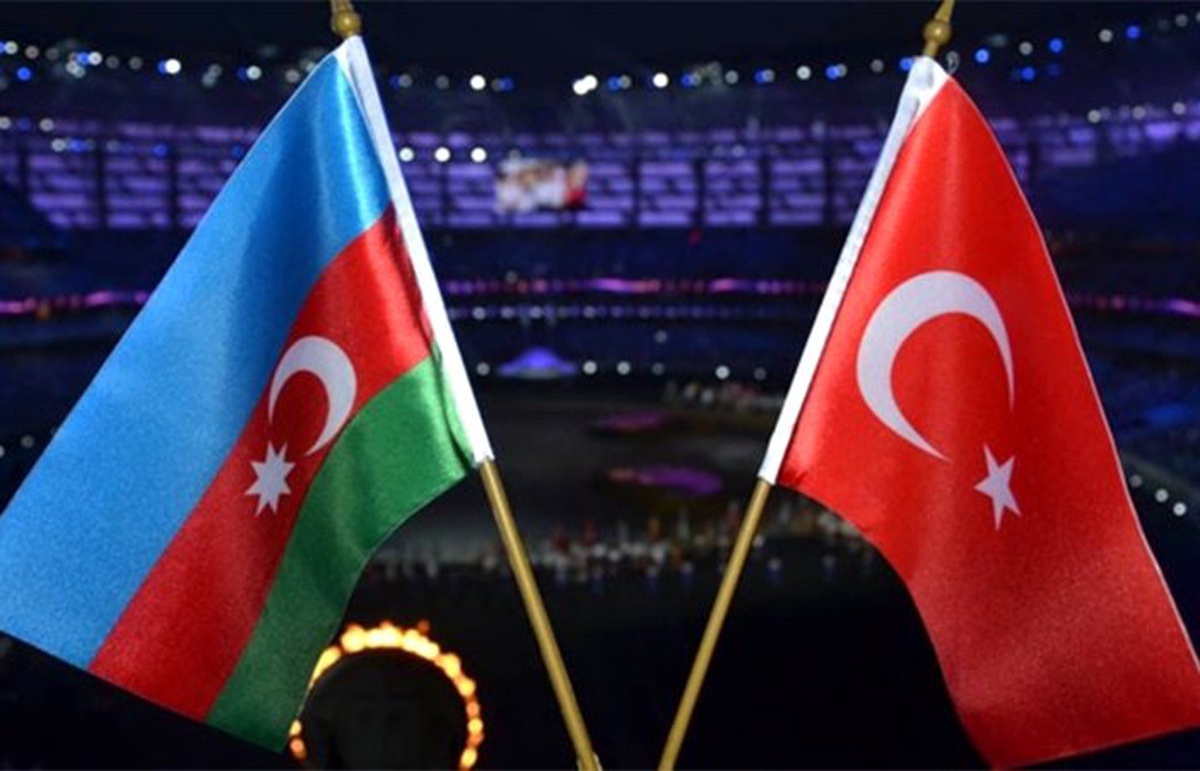 Türkiye-Azerbaycan arasında kara ve hava yolu ulaşımı geçici süreyle durduruldu