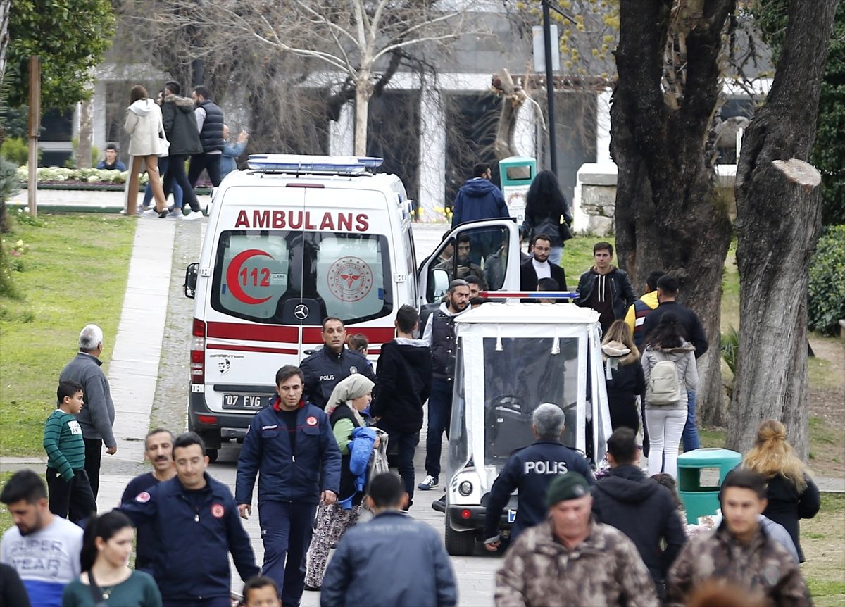 Antalya\'da falezlerden düşen kişinin bacağı kırıldı