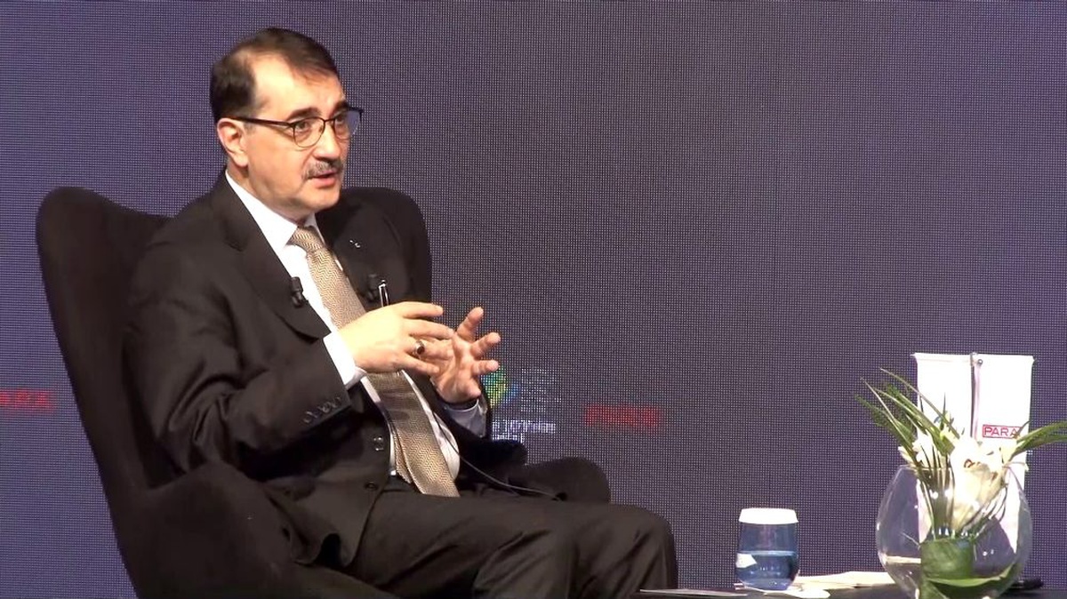 Bakan Dönmez: "Üçüncü sondaj gemisi \'Kanuni\' Türkiye\'de"
