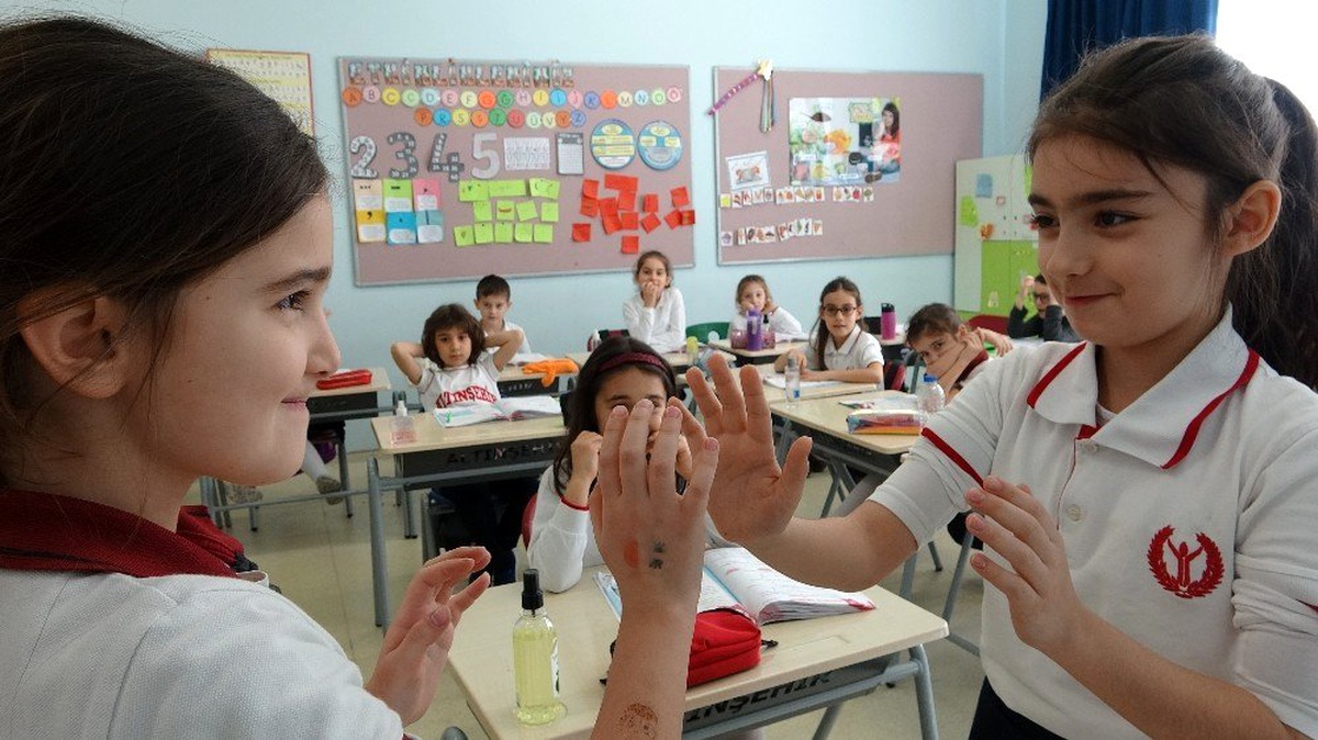 Dokunmadan oyun oynamayı öğrendiler