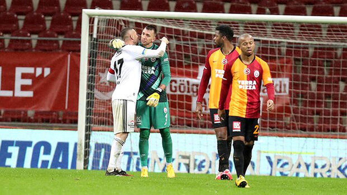 Fernando Muslera: "Utanç verici bir gece"