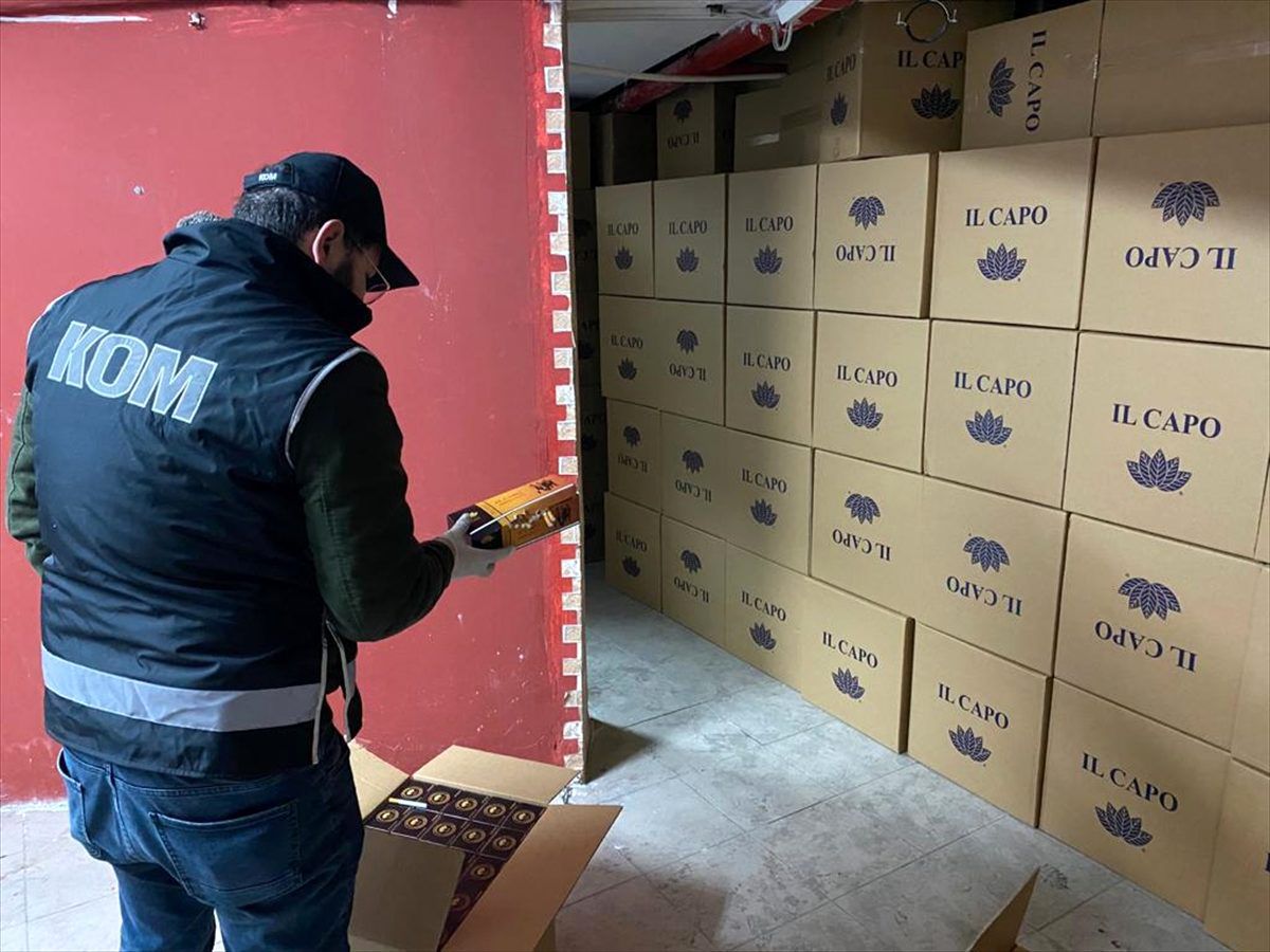 İstanbul ve Tekirdağ\'daki kaçakçılık operasyonunda 6 kişi yakalandı