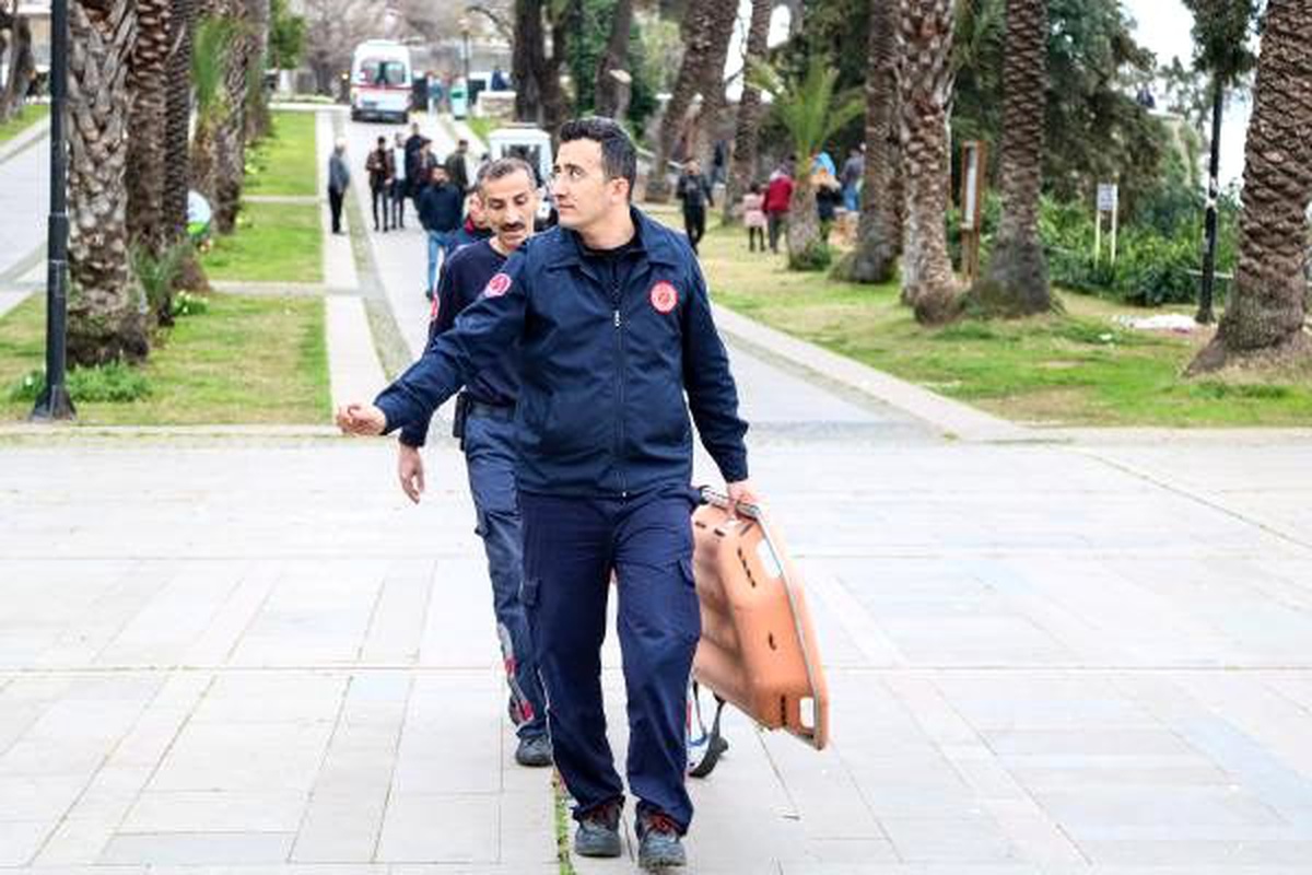 Manzara izlerken falezlerden düştü
