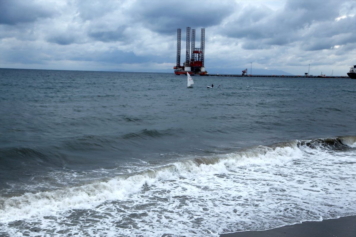 Marmara Denizi\'nde ulaşıma poyraz engeli