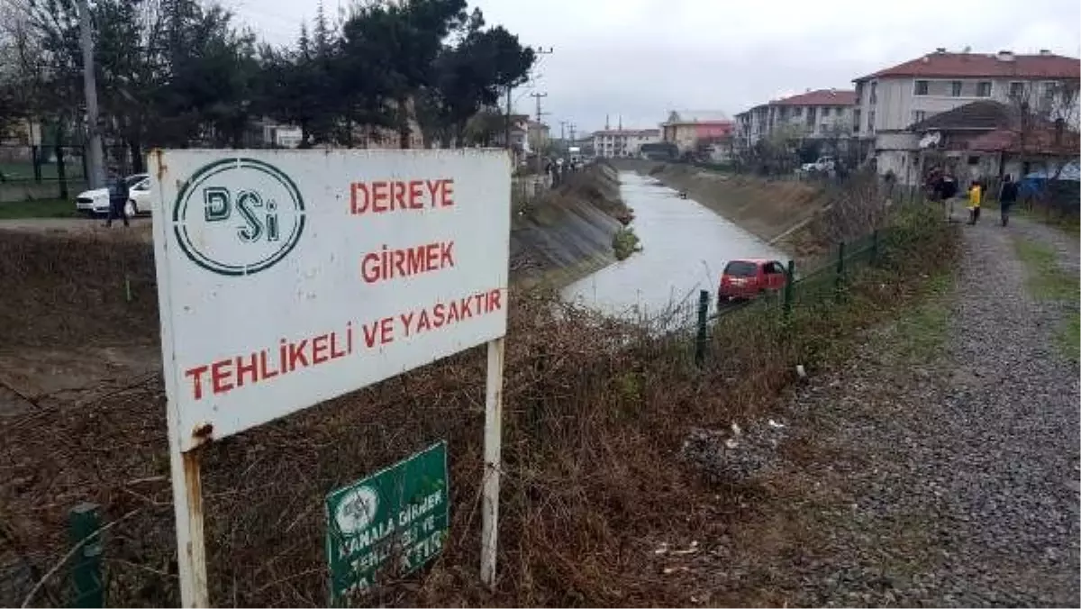 Otomobil dereye uçtu: 3 yaralı