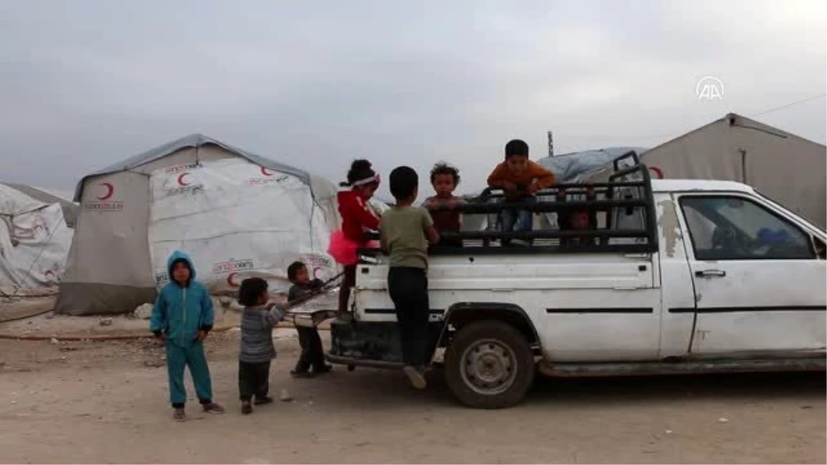 Rejimin evinden ettiği siviller geri dönüş umuduyla yaşıyor (2)