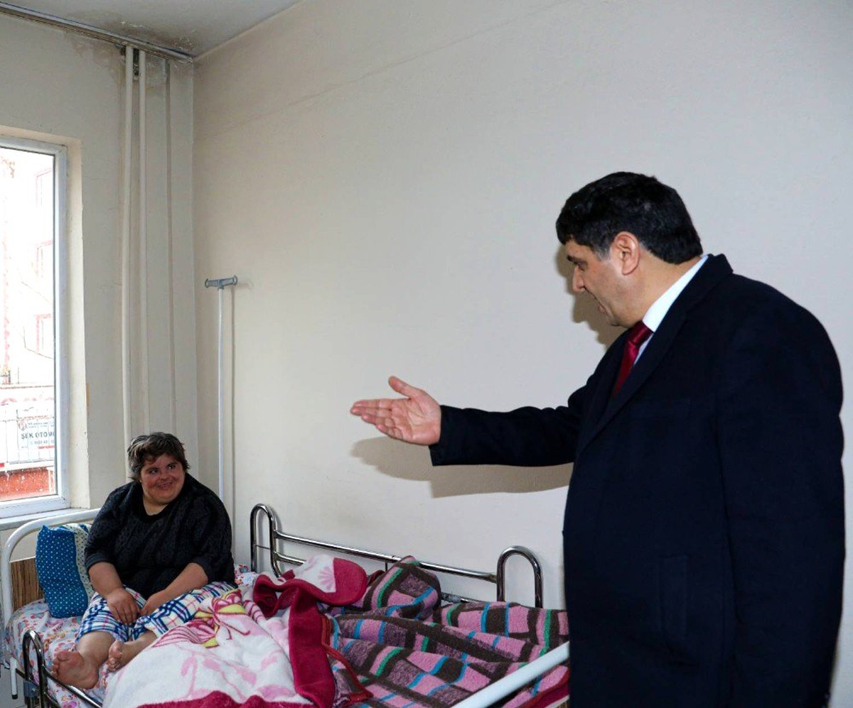 Rektör Alma, Özel Mısra Göleli Bakım Merkezini ziyaret etti