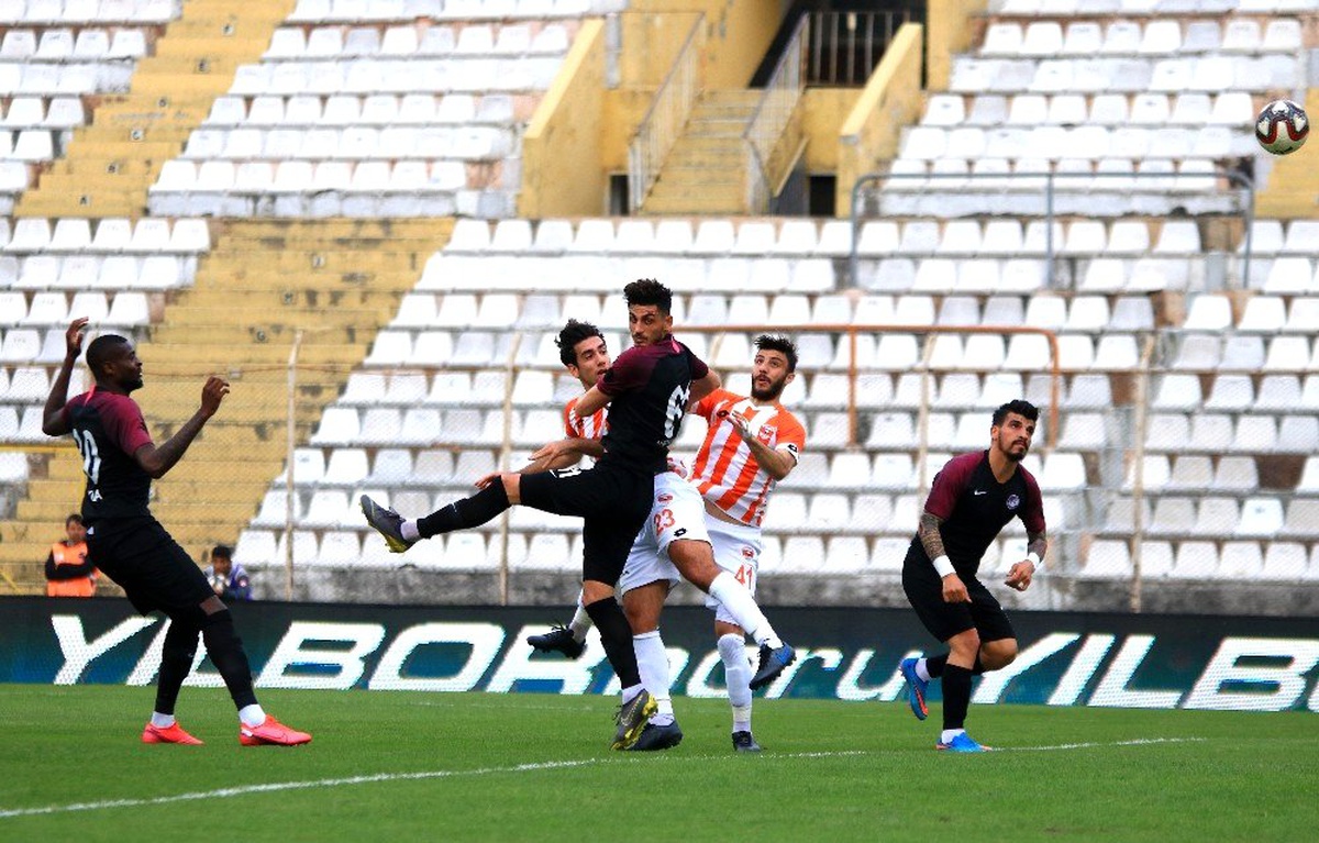 TFF 1. Lig: Adanaspor: 1 - Keçiörengücü: 1 (İlk yarı sonucu)