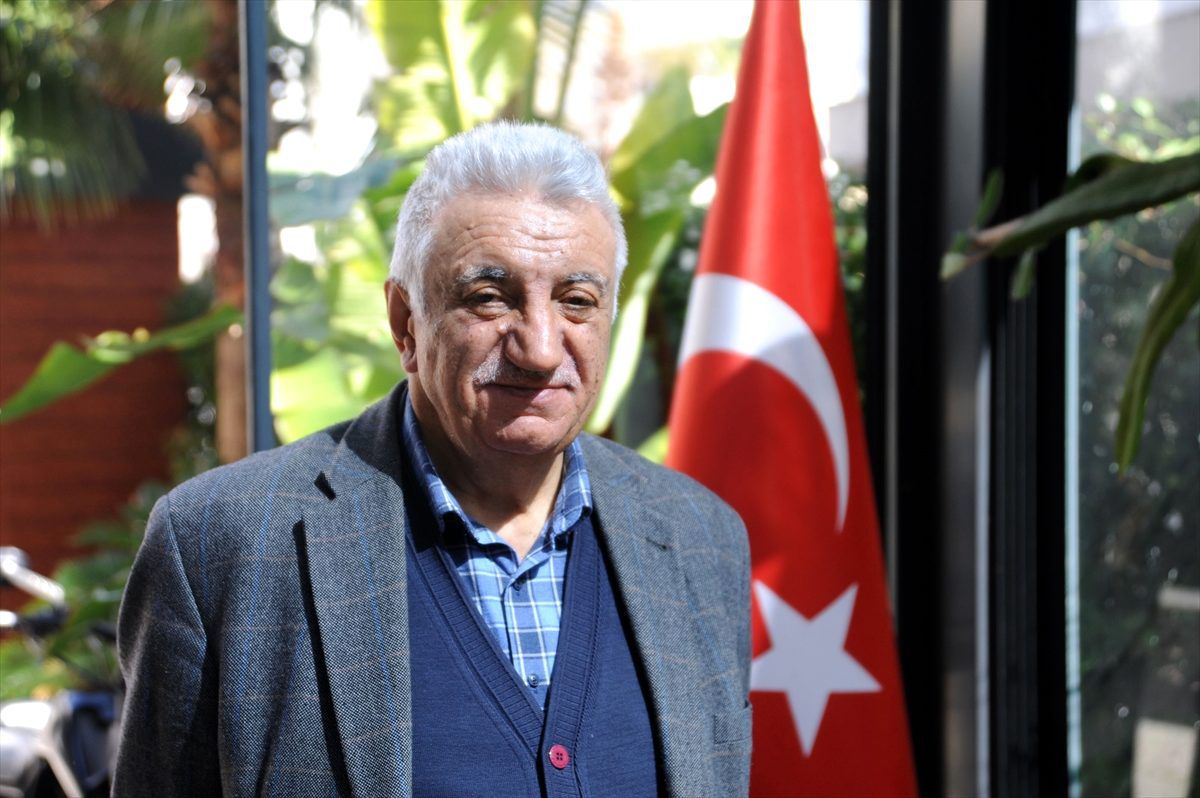 50 yıllık eşini böbreğiyle hayata bağladı