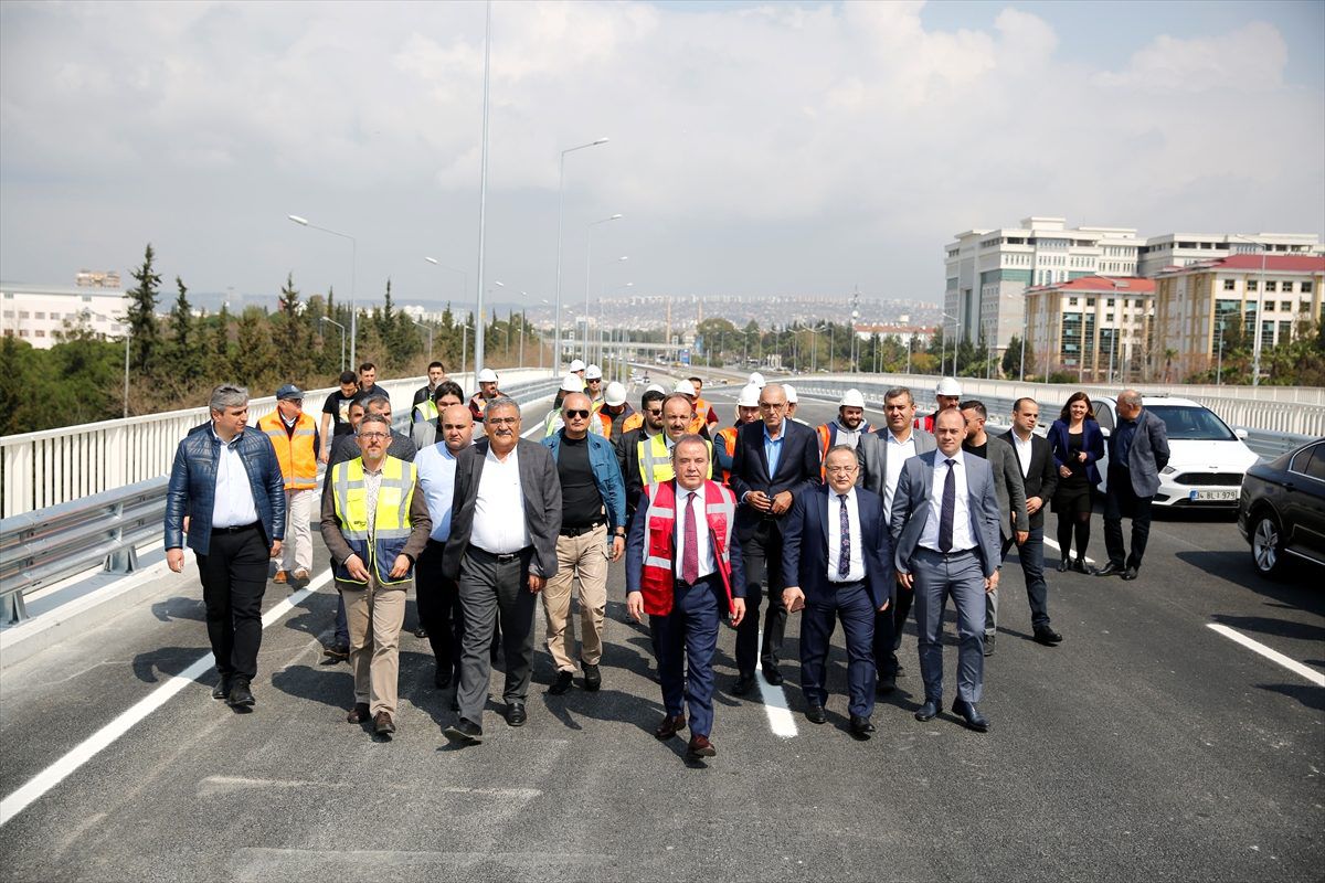 Antalya\'da Meltem Katlı Kavşağı hizmete girdi