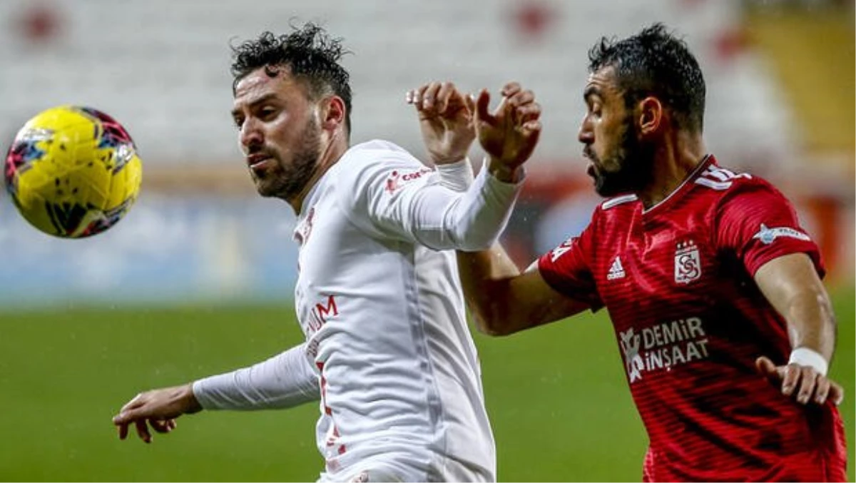 Antalyaspor - Sivasspor maçı başladı