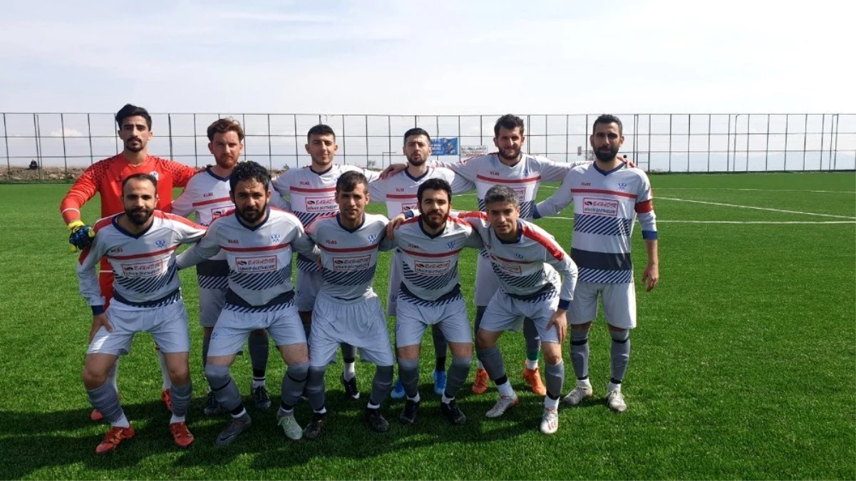 Arguvan Belediyespor ligi yenilgisiz tamamladı