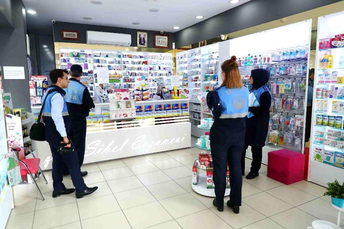 Bağcılar\'da \'Korona\' fırsatçılarına fahiş fiyat baskını