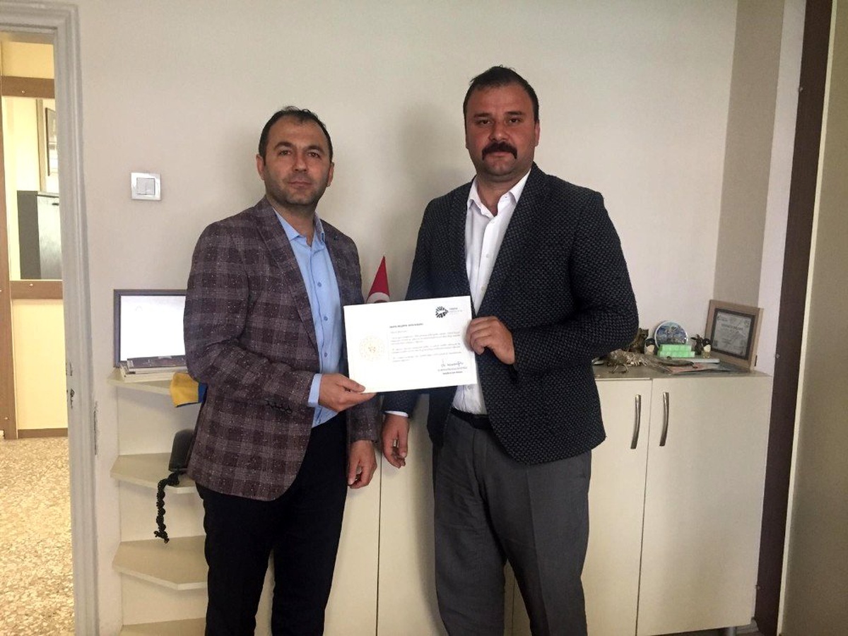 Bakan Kasapoğlu\'ndan Salihli\'deki spor kulüplerine teşekkür
