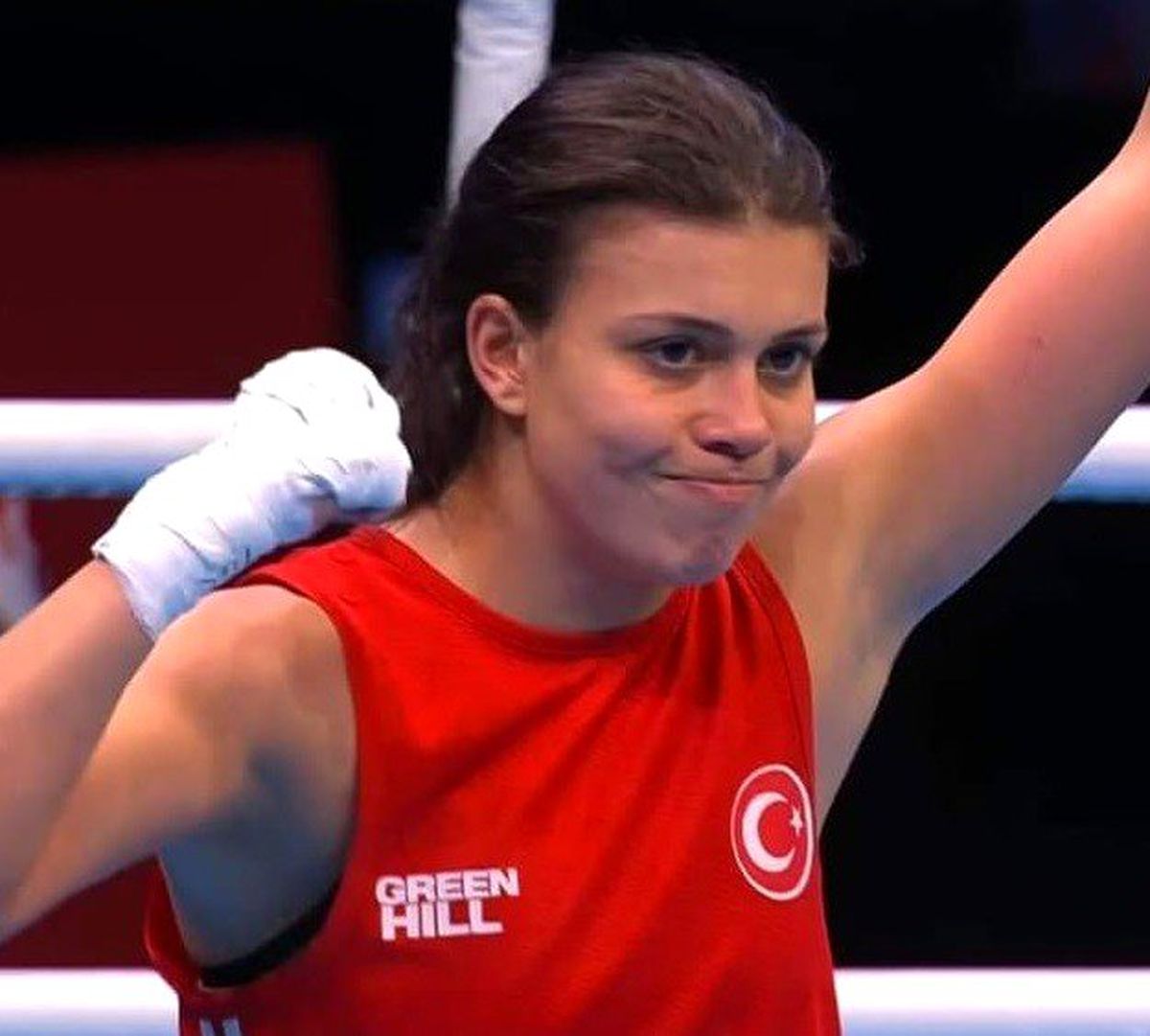Boksör Aycan Güldağı, Londra\'da son 16\'ya yükseldi