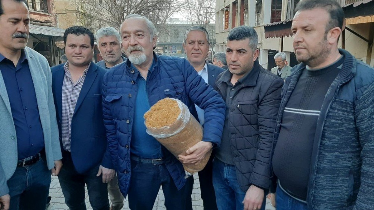CHP heyeti Adıyamanlı tütüncülerle bir araya geldi