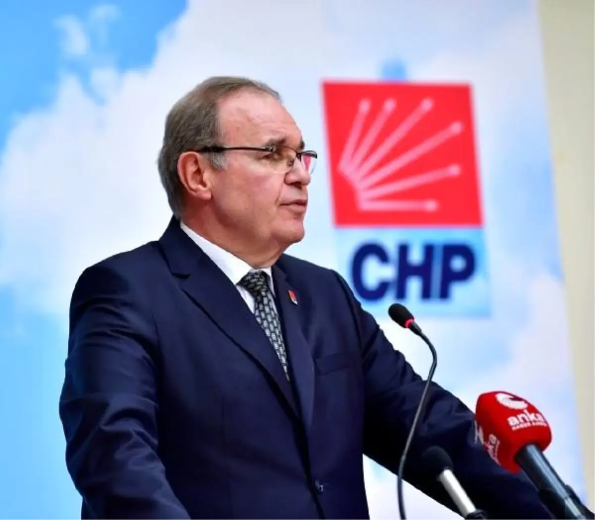 CHP\'li Öztrak: Kurultayımız ertelendi